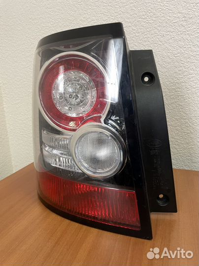 Задний левый фонарь Рендж Ровер Спорт 10-13г