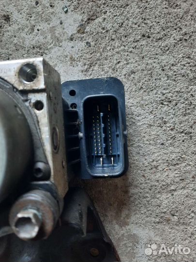 Блок абс toyota corolla e150