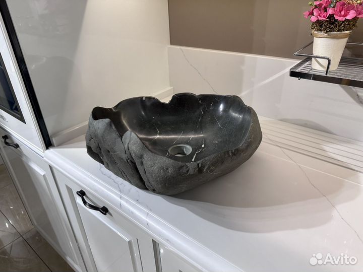 Каменная раковина