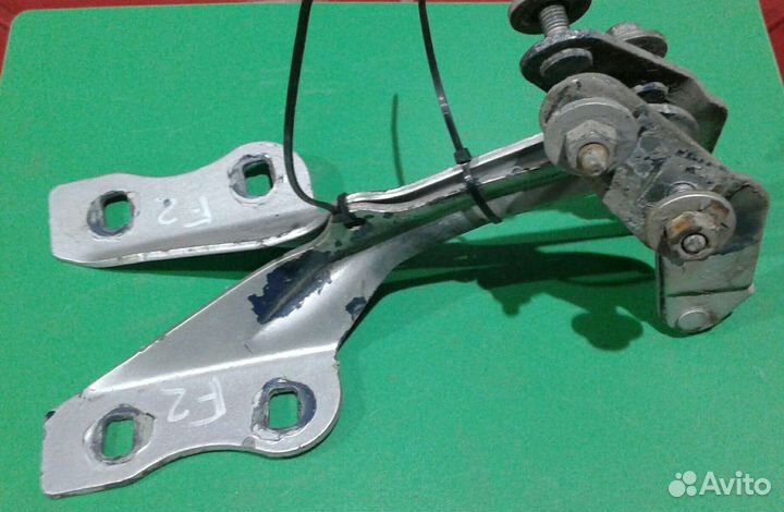 Ford Focus 2 петли капота