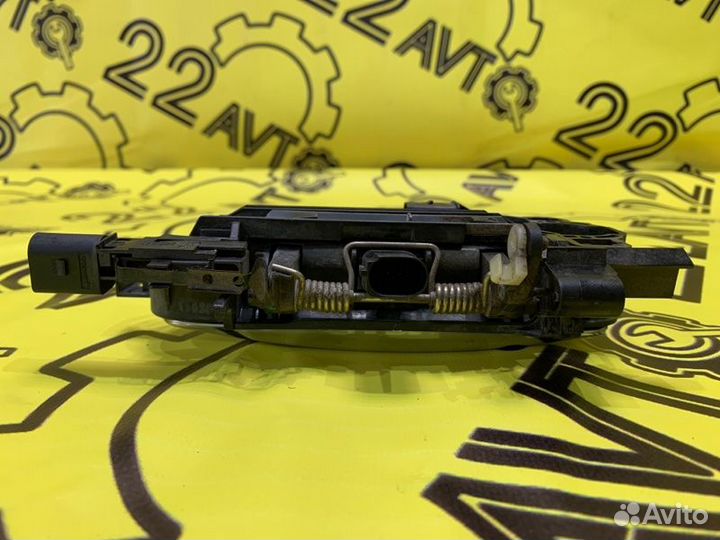 Ручка двери внешняя задняя левая Audi A6 4F2 AUK