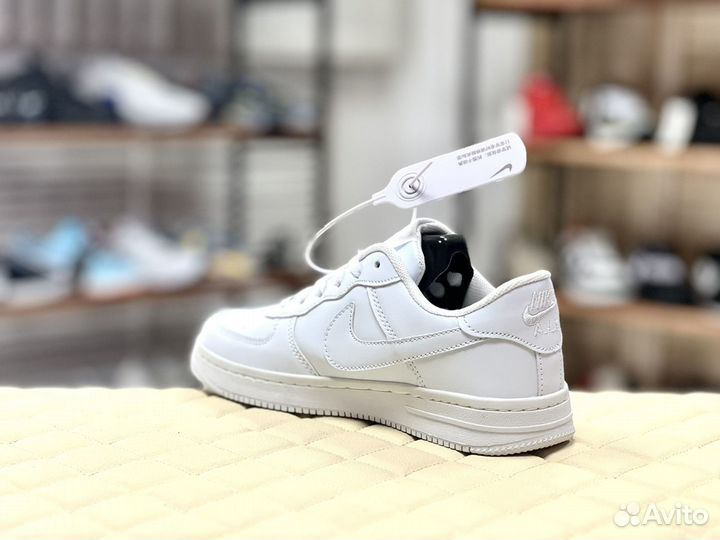 Кроссовки женские/ подростковые Nike Air Force 1