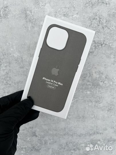 Чехолы на iPhone 16Pro