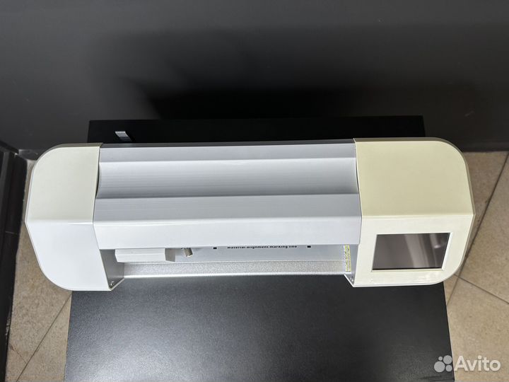 Плоттер для резки гидрогелевой пленки