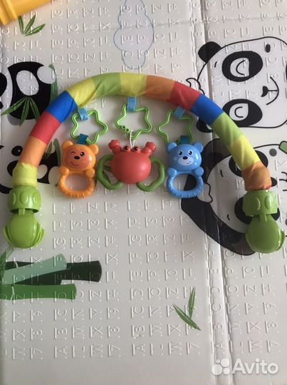 Дуга с игрушками детская