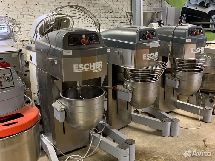 Планетарный миксер Escher PM 40-V