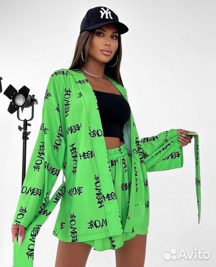 Костюм женский