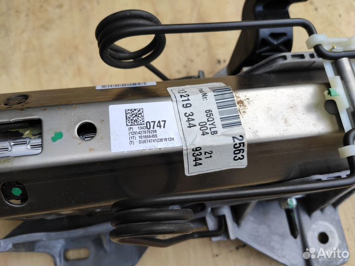 Рулевая колонка 13430747 на Opel Insignia