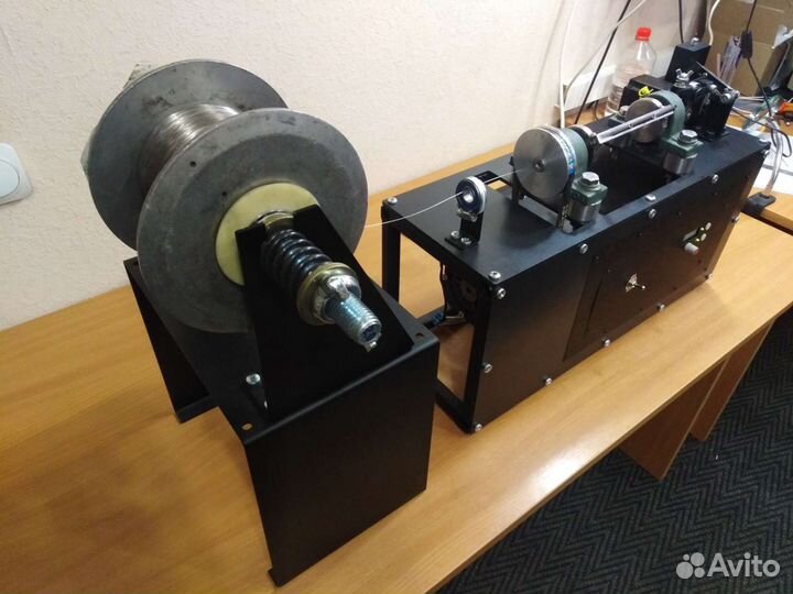 Правильно-отрезной станок для тонкой проволоки