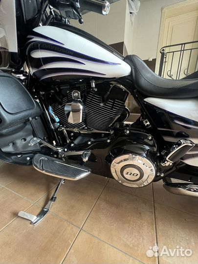 Harley-Davidson CVO Street Glide