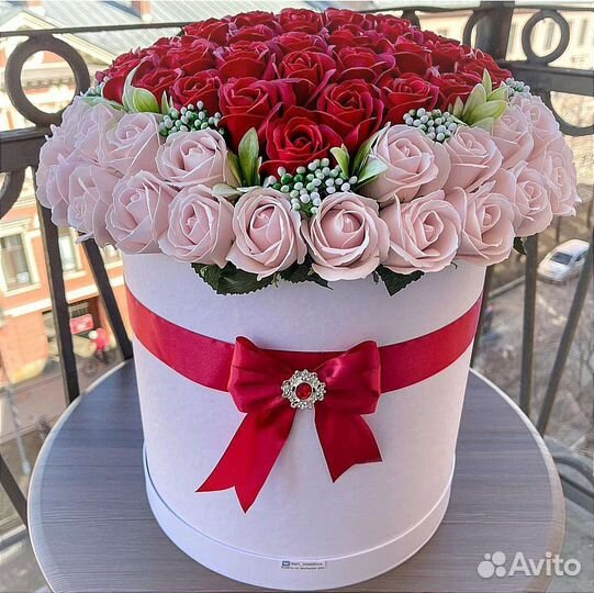 Букет цветов из 51, 55, 101 розы