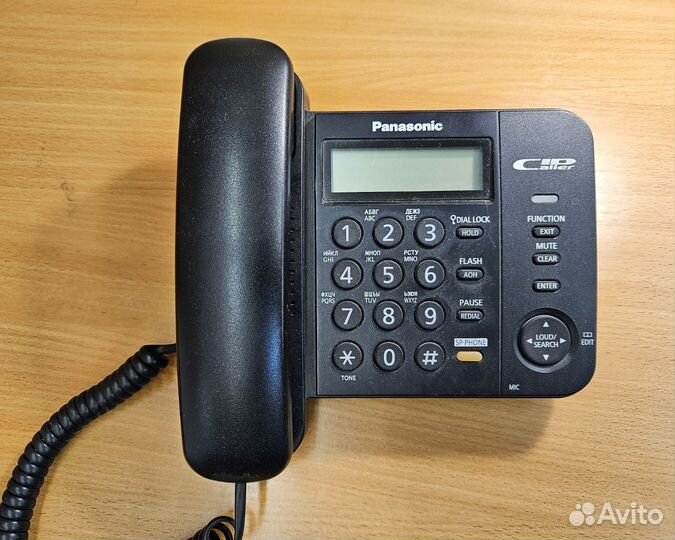 Телефон Panasonic KX-TS2358RU