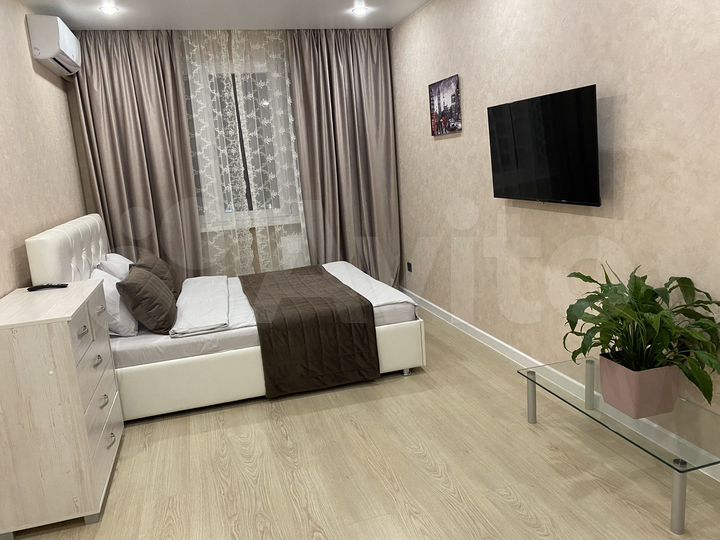 1-к. квартира, 42 м², 13/18 эт.