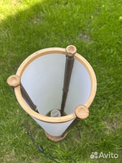 Светильник напольный деревянный в японском стиле