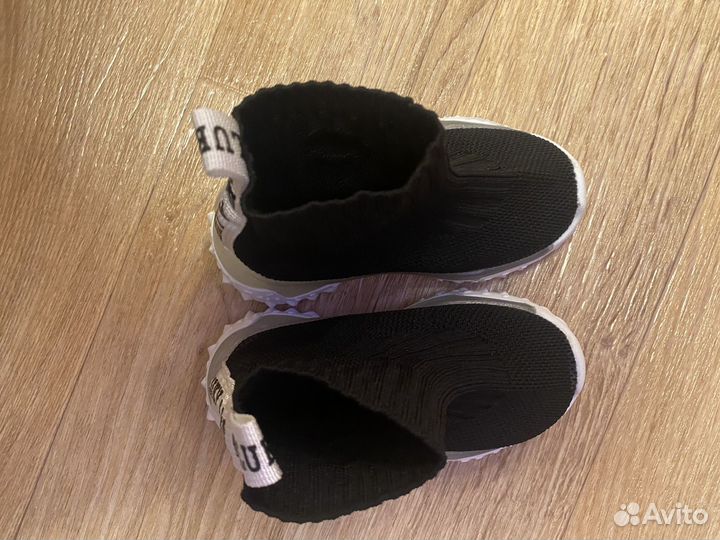 Кроссовки детские