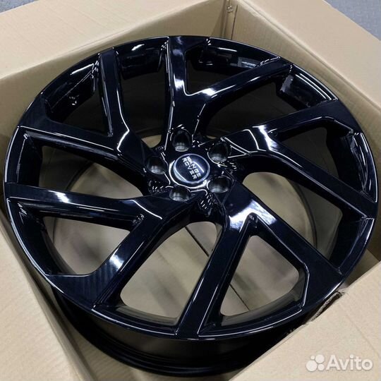 Диски на Range Rover Рендж Ровер R22