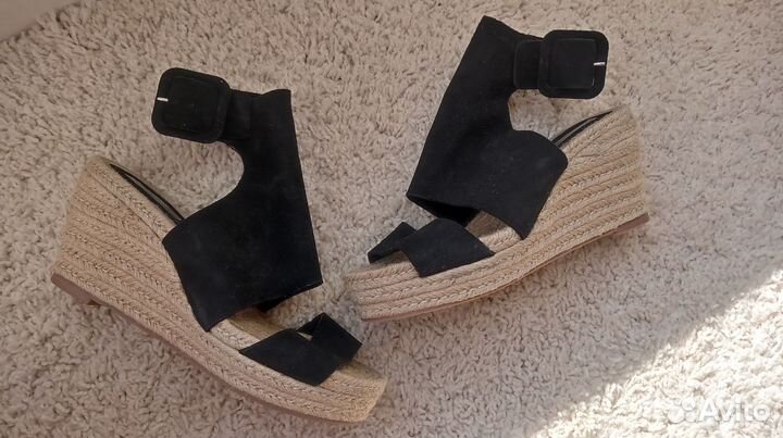 Босоножки hm