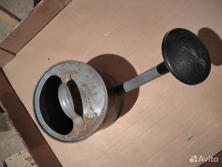 Лейка железная для полива огорода, дачи