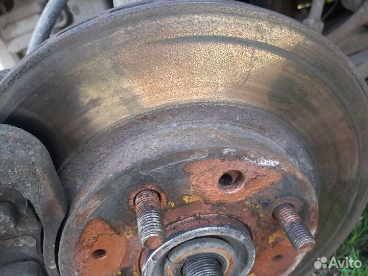 Диск передний тормозной Mitsubishi Galant 8