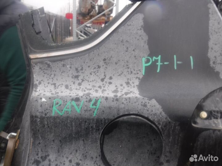 Крыло заднее левое Toyota RAV4