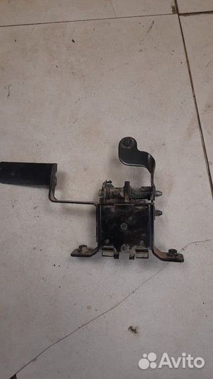 Ограничитель двери правой расппошной Ford Transit