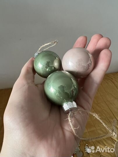 Новогодний декор - шары, фонарик, статуэтки