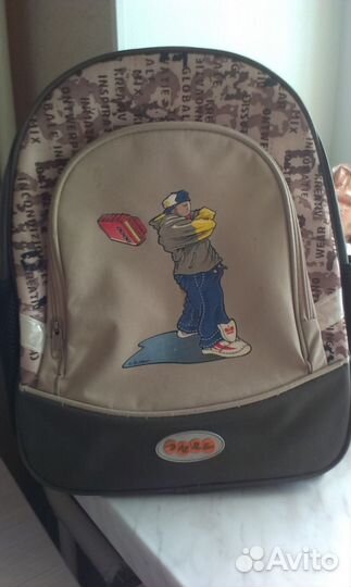 Рюкзак школьный