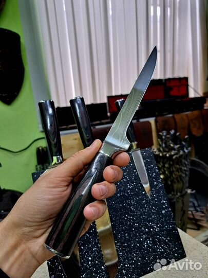 Набор кухонных ножей с подставкой