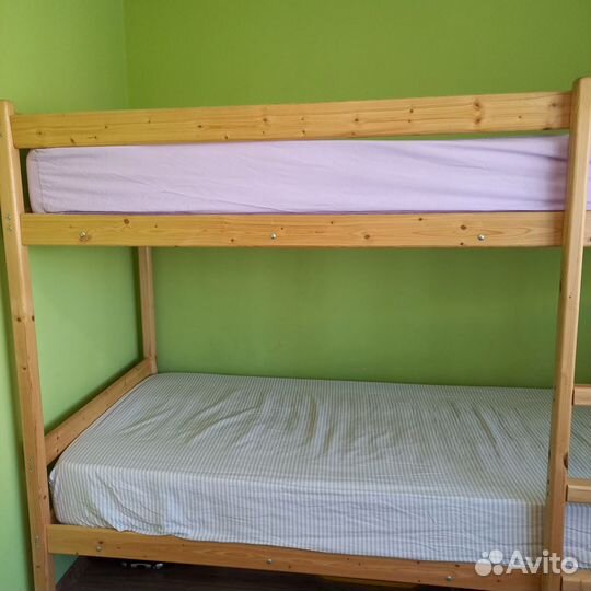 Двухъярусная кровать