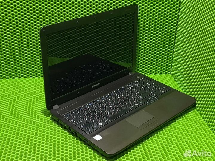 Ноутбук samsung Intel Core i3- m380