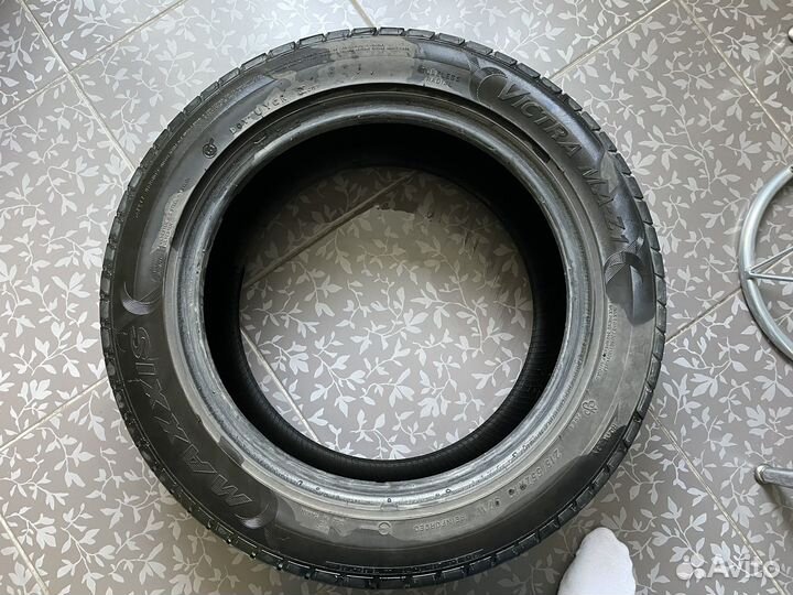 Maxxis Victra MA-Z1 215/55 R16