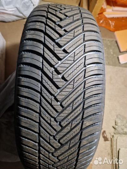 Hankook Kinergy 4s2 X H750A 225/60 R17 99