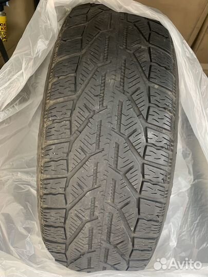 Tigar Ice 215/70 R16