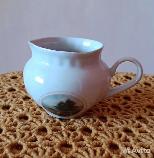 Фарфоровая посуда СССР(сливочница селëдочница)