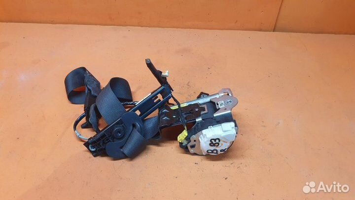 Ремень безопасности передний правый Ford Explorer