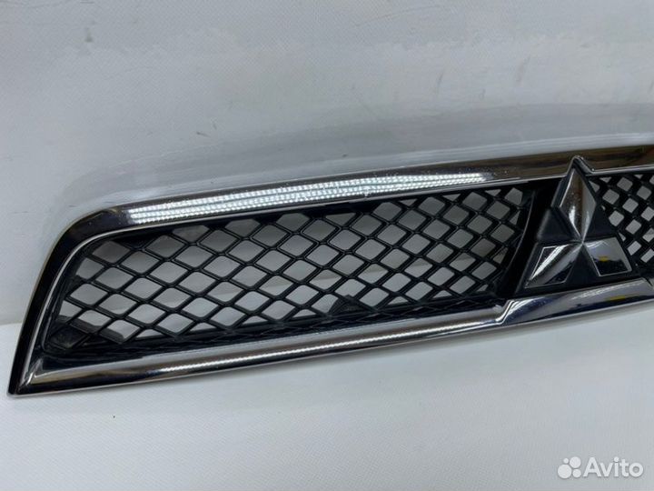 Решетка радиатора Mitsubishi Lancer 10 2.0 2014