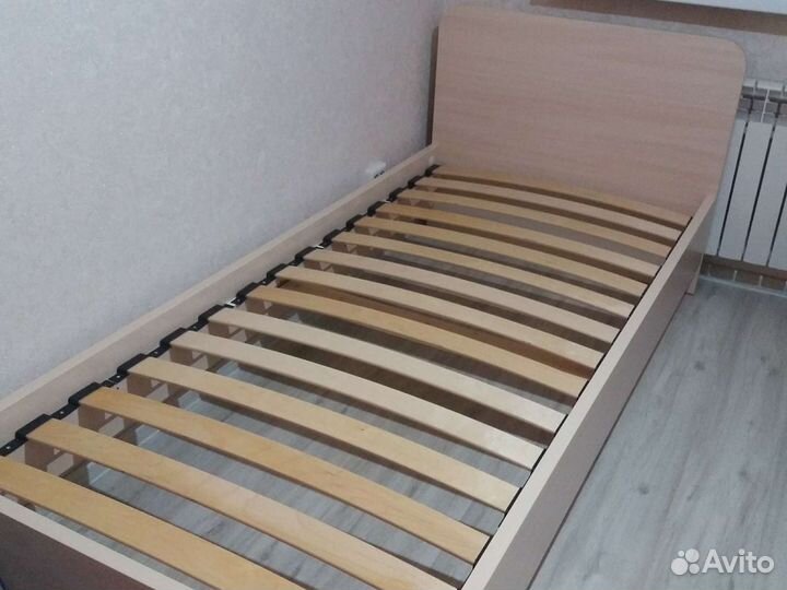 Кровать 1.5 местная