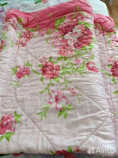 Одеяло и Комплект 1,5сп новый
