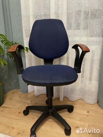 Компьютерное кресло