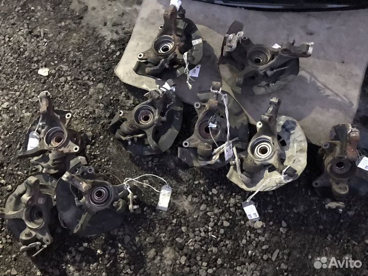 Кулак передний Тойота Камри V30,V40,50,55