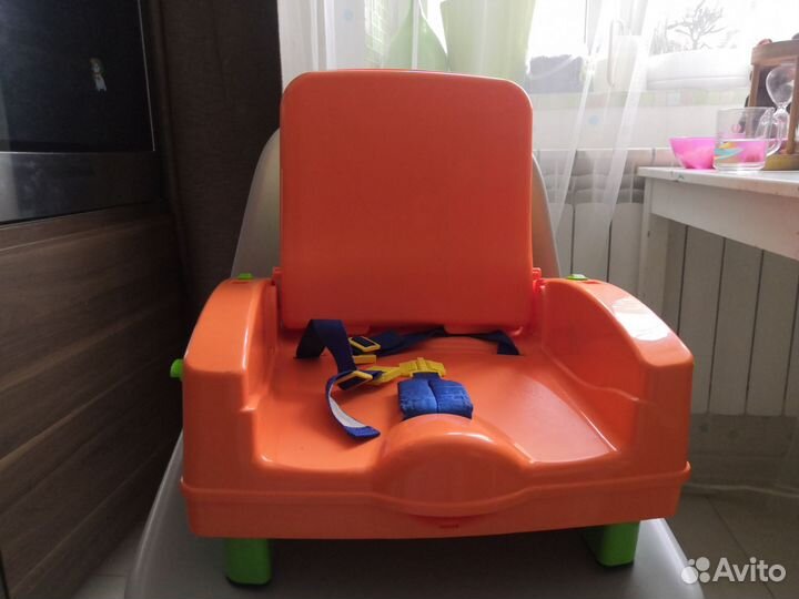 Стульчик для кормления компактный