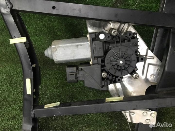 Стеклоподъемник задний правый Audi A6 C5 AGA