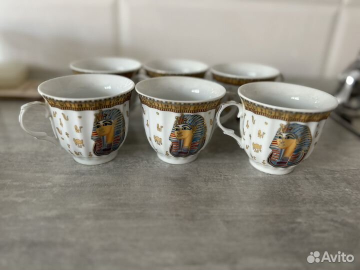 Посуда стаканы, чашки, тарелки