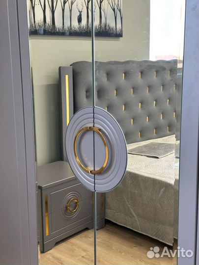 Спальный гарнитур