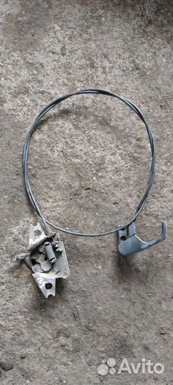 Трос капота с замком и ручкой пассат б4