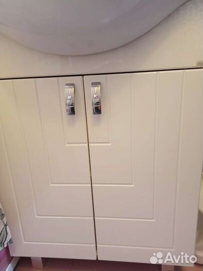 Тумба и шкафчик для ванной