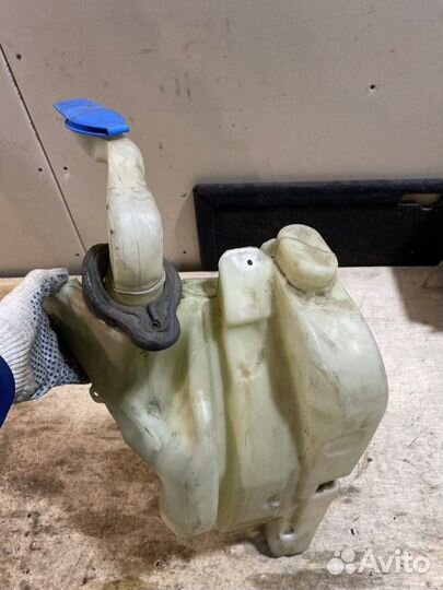 Бачок омывателя Audi A8 4E2 BFM 2002-2005