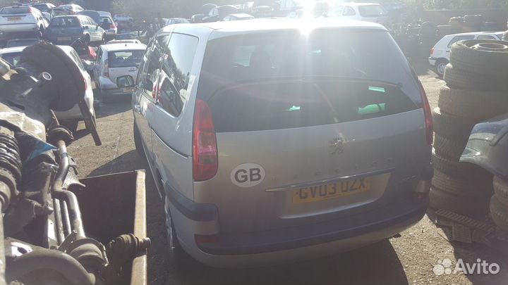 Разбор на запчасти Peugeot 807