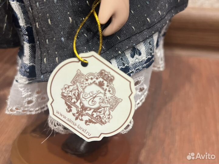 Кукла фарфоровая коллекционная