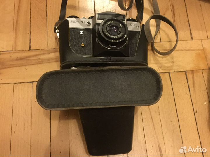 СССР фотоаппаратыЗенит ет и Смена 2